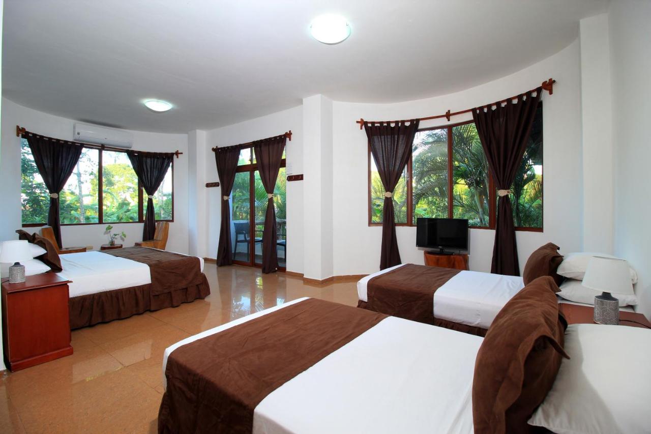 Natura Gardens Galapagos Bellavista  Екстер'єр фото